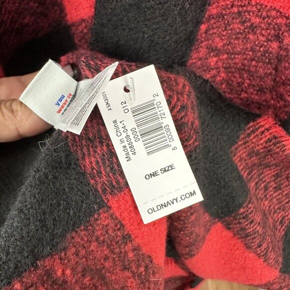 OLD NAVY Cozy Knit Poncho Blanket Scarf -Red-Black Buffalo Plaid -One size NEW - Picture 6 of 11